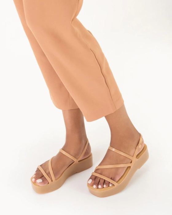 Melissa Essential Classy Sandal Platform Beige