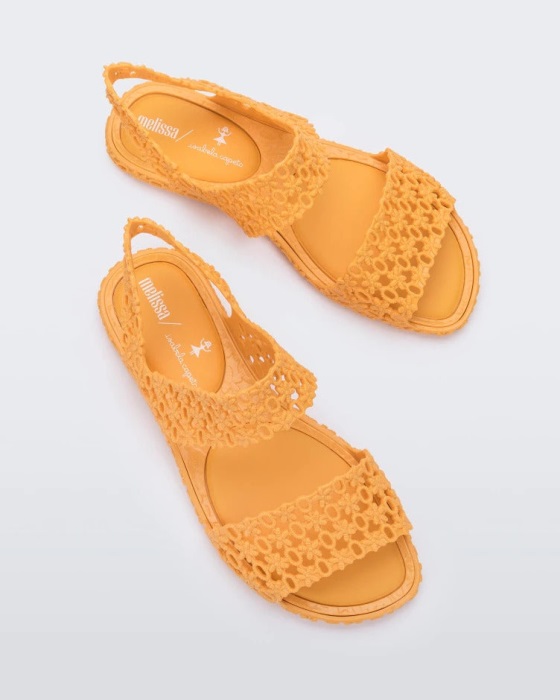 Melissa Panc Isabela Capeto Sandal Yellow