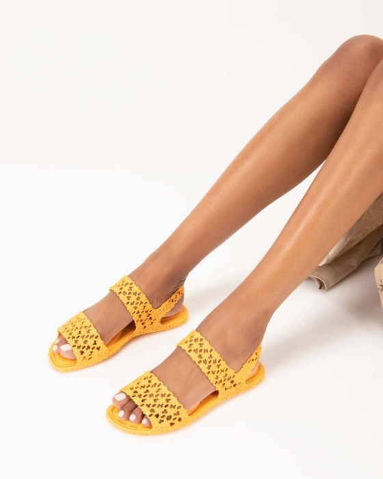 Melissa Panc Isabela Capeto Sandal Yellow